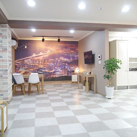 Sumi Guesthouse Haeundae Пусан Екстериор снимка